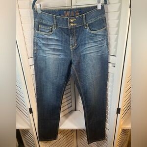 MISS HALLA DAY CAPRI JEANS